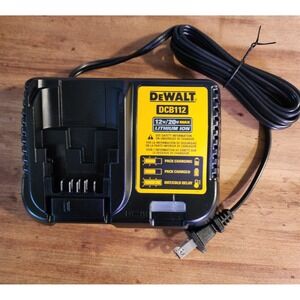 DeWALT Lithium-Ion Battery Charger 1 pc.